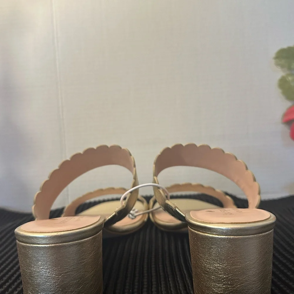🆕Kate Spade CHRISSIE Gold Scalloped Sandals